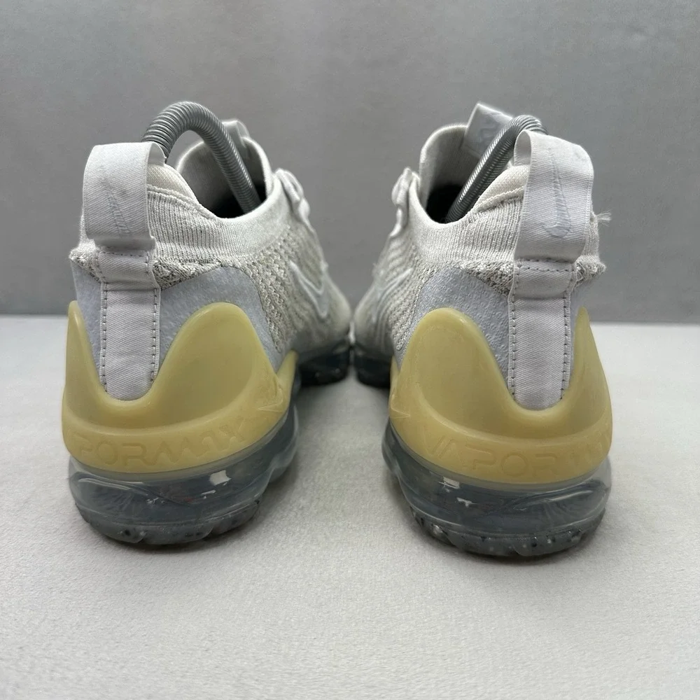 Nike Air VaporMax 2021 FK Womens Size 7.5 White Pure Platinum Running Sneaker